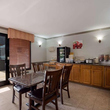 Quality Inn Fort Jackson Columbia Ngoại thất bức ảnh