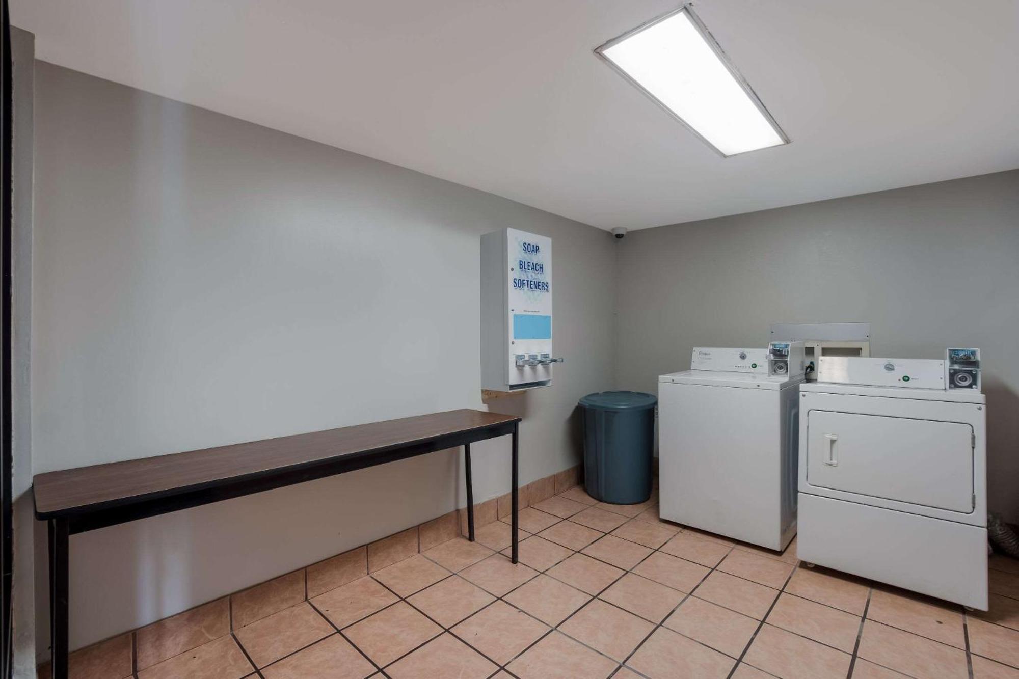 Quality Inn Fort Jackson Columbia Ngoại thất bức ảnh