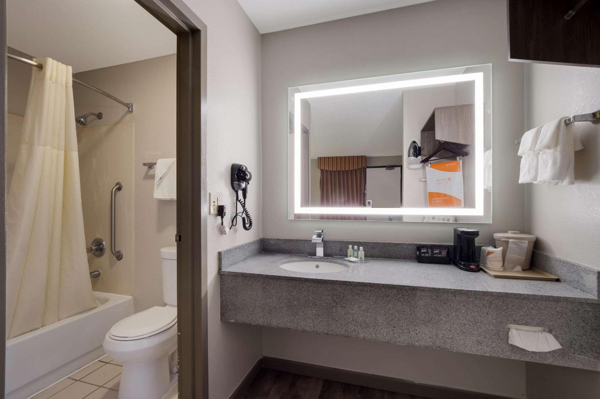 Quality Inn Fort Jackson Columbia Ngoại thất bức ảnh