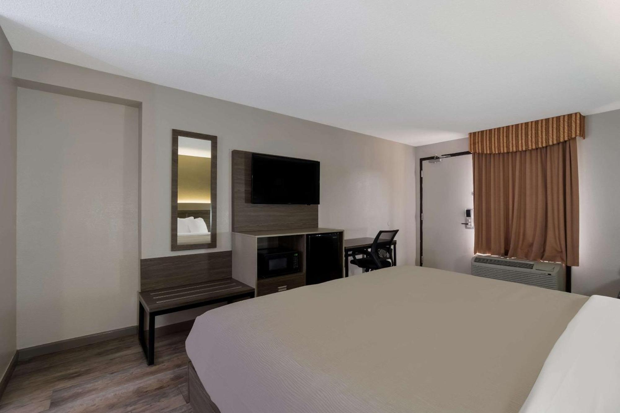 Quality Inn Fort Jackson Columbia Ngoại thất bức ảnh